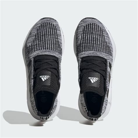 swift run 1.0 shoes black